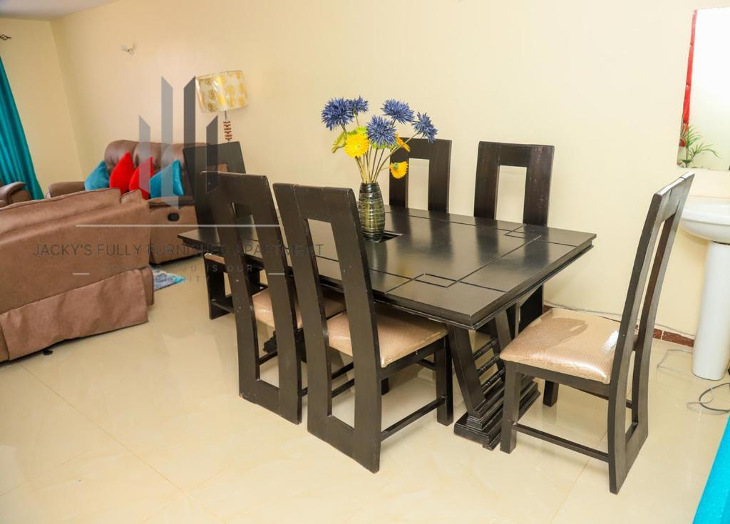 Jacky'S Milimani Suites Nakuru Exterior foto